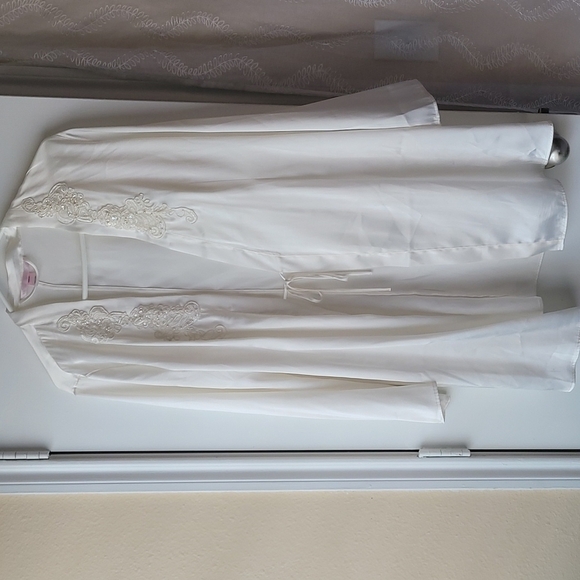 Victoria's Secret Satin Robe Size Large - Picture 1 of 6